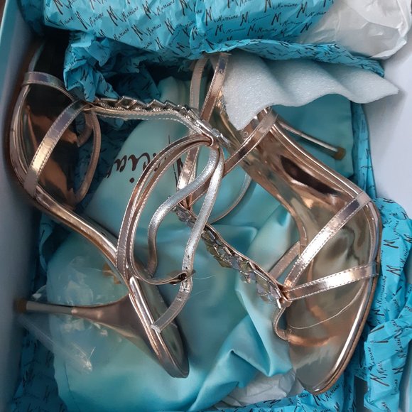 Brand new Marciano Trish pink/rose gold heels - Picture 7 of 7